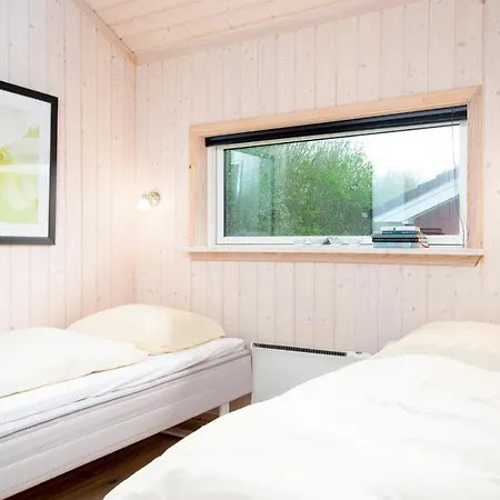 1 Surfer's E 137 Holiday home *
