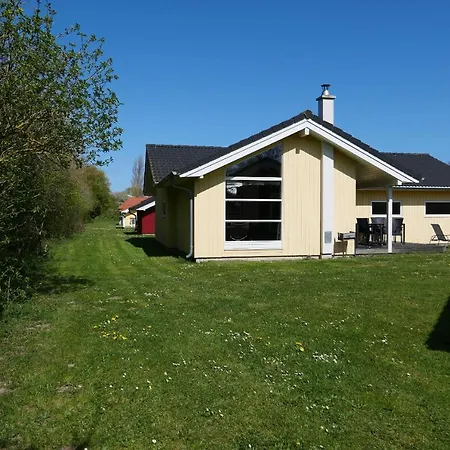 Holiday home 1 Surfer's E 137